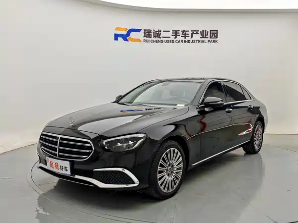 Mercedes-Benz E-Class 2022