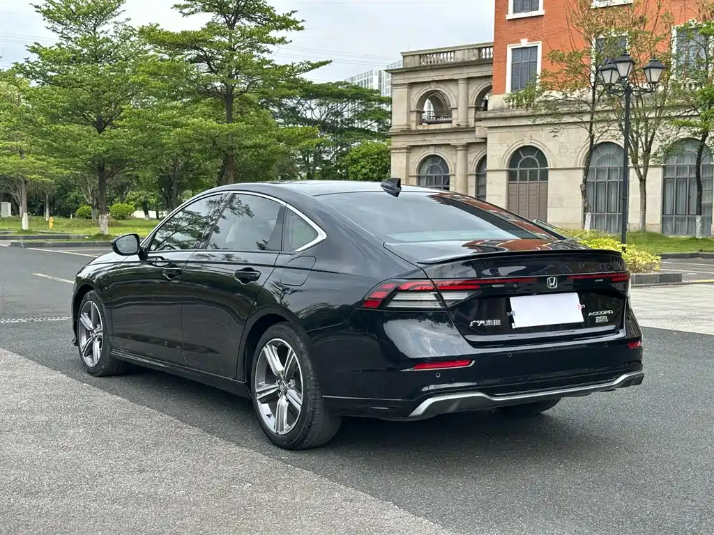 Honda Accord 2024 — фото 16