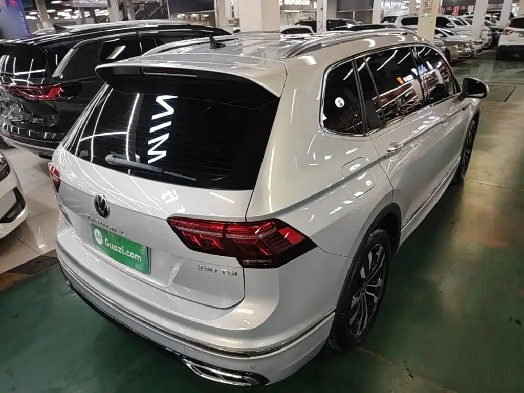 Volkswagen Tiguan L 2023 — фото 7