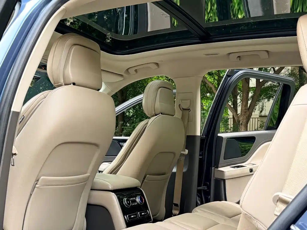 Lincoln Aviator 2020 — фото 10