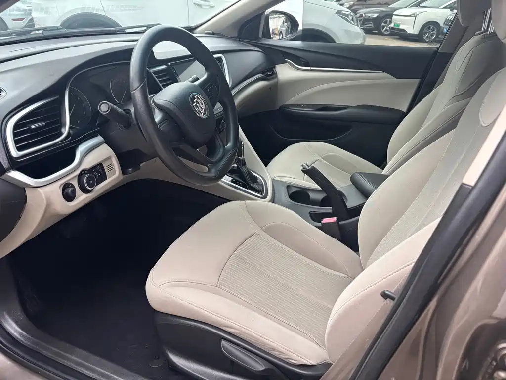 Buick Excelle 2017 — фото 11