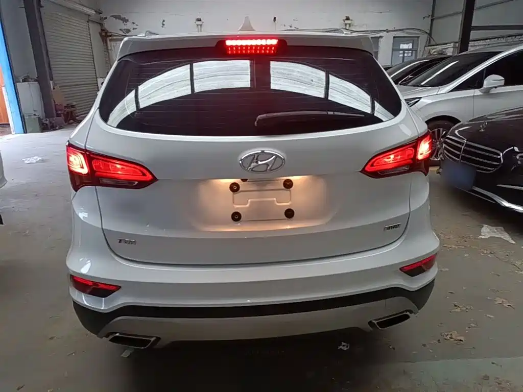 Hyundai Santa Fe 2019 — фото 6