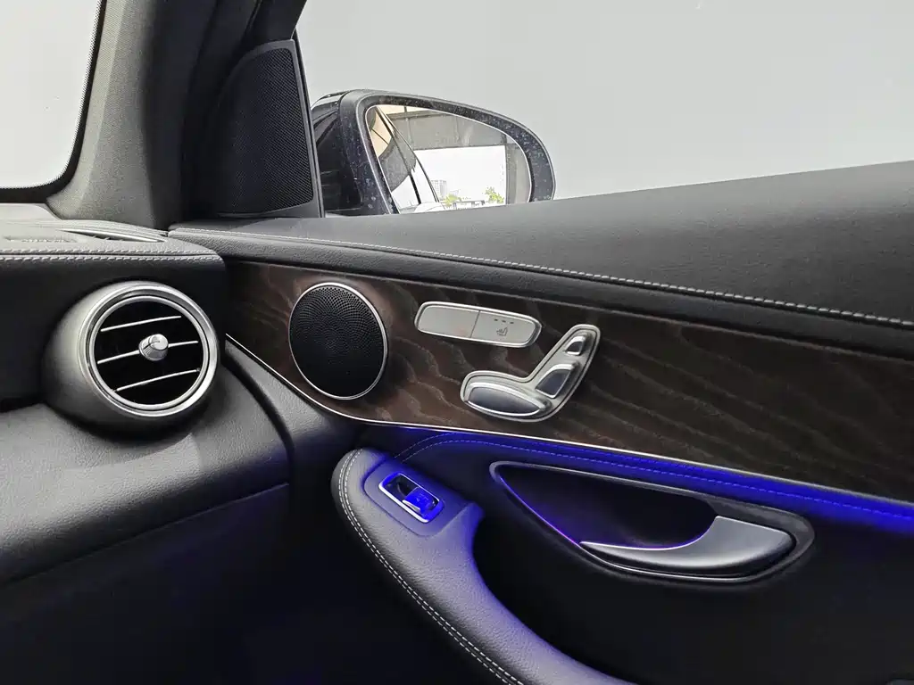 Mercedes-Benz GLC 2020 — фото 16