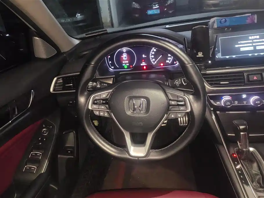 Honda Accord 2022 — фото 15
