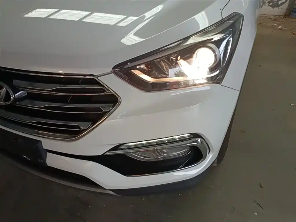 Hyundai Santa Fe 2019 — фото 24