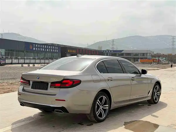 BMW 5 Series 2022