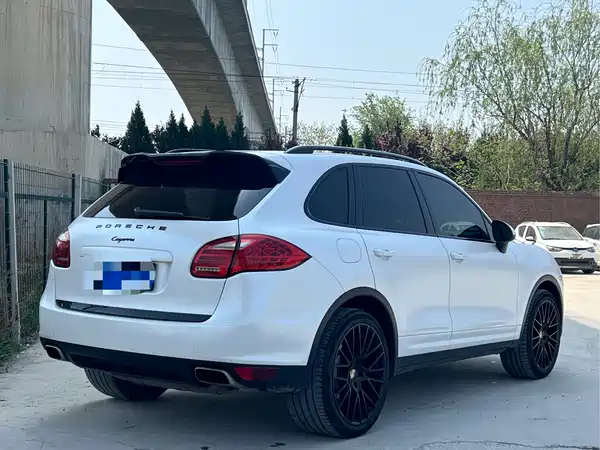 Porsche Cayenne 2014