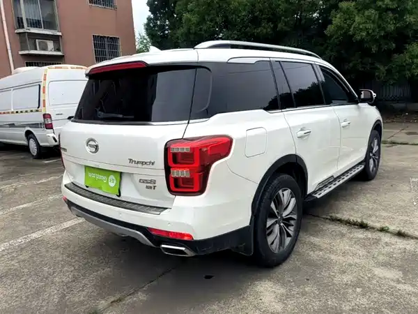 GAC Trumpchi GS8 2017