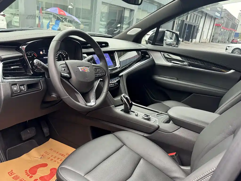 Cadillac XT6 2020 — фото 10