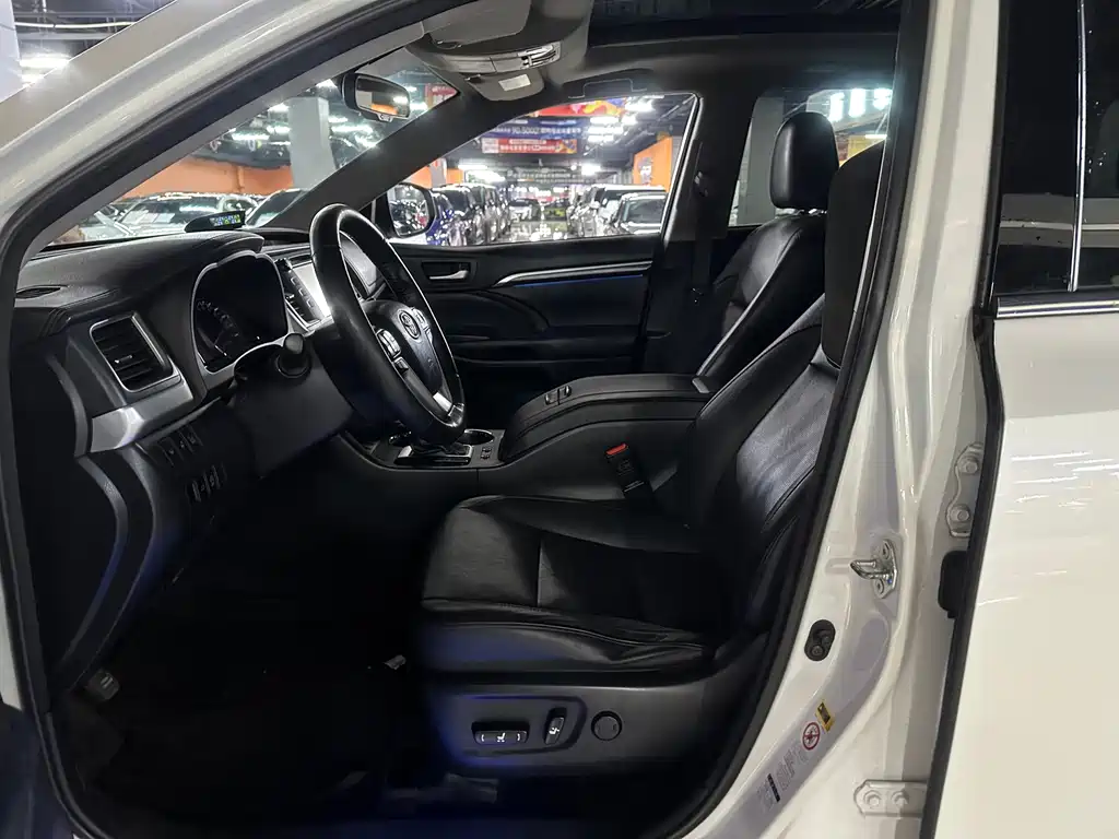 Toyota Highlander 2016