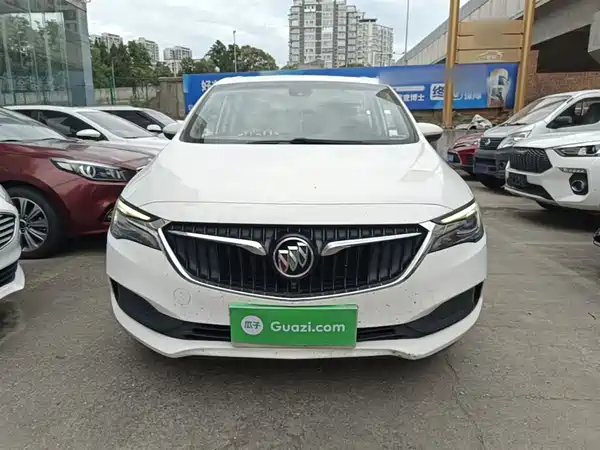 Buick GL6 2019