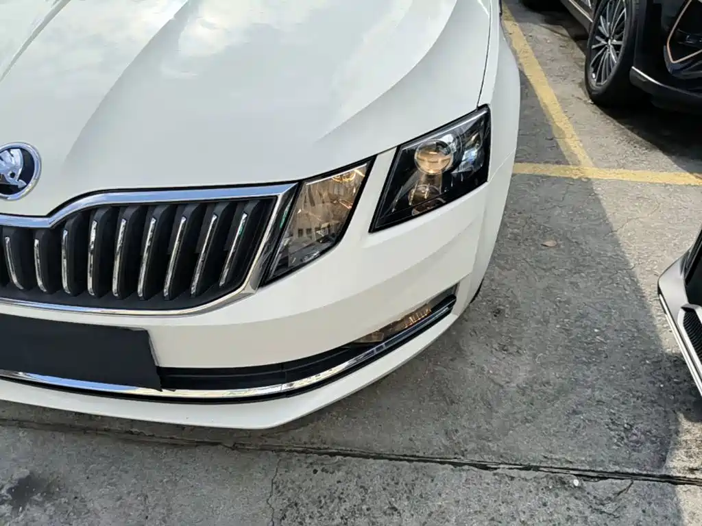 Skoda Octavia 2017 — фото 24