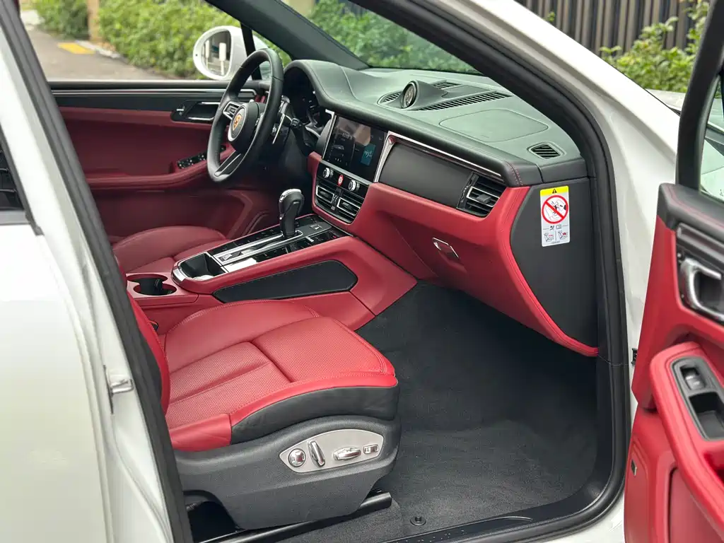 Porsche Macan 2023 — фото 12