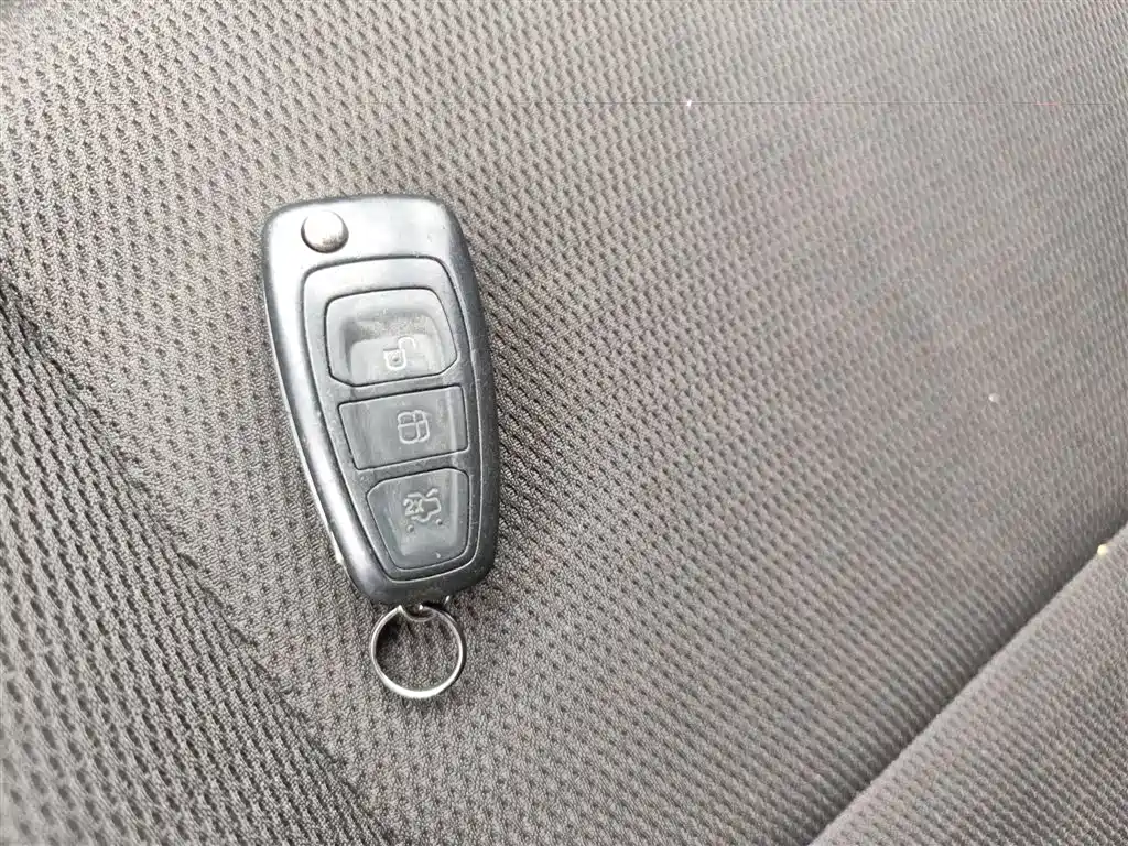 Ford Focus 2015 — фото 17