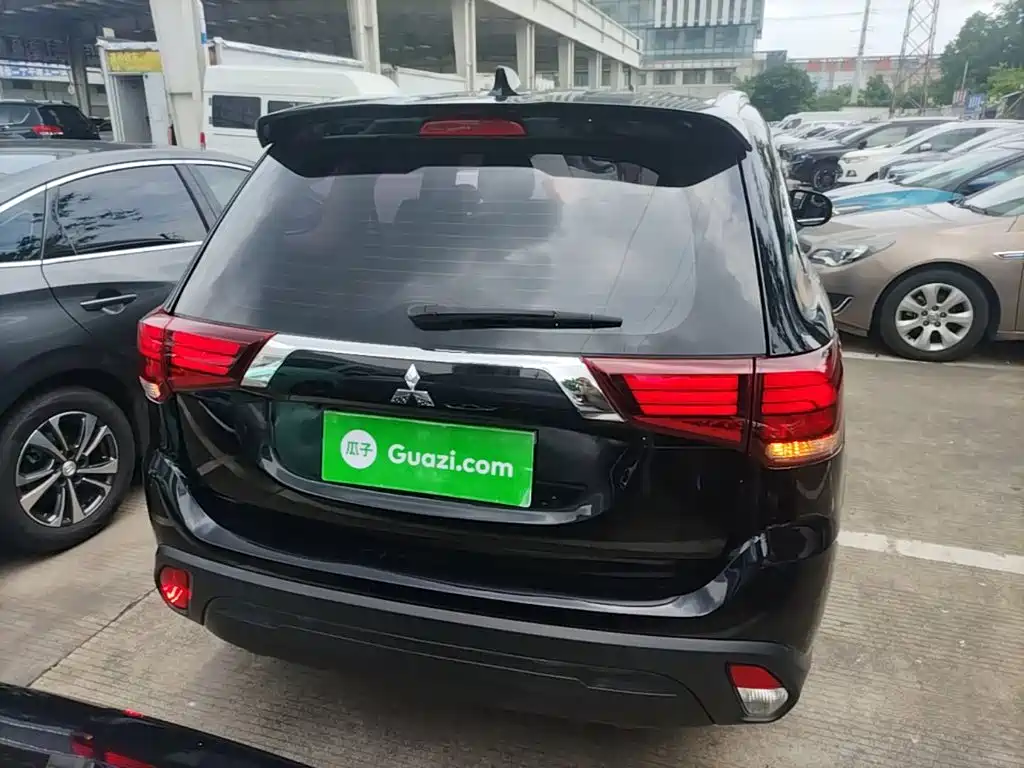 Mitsubishi Outlander 2019
