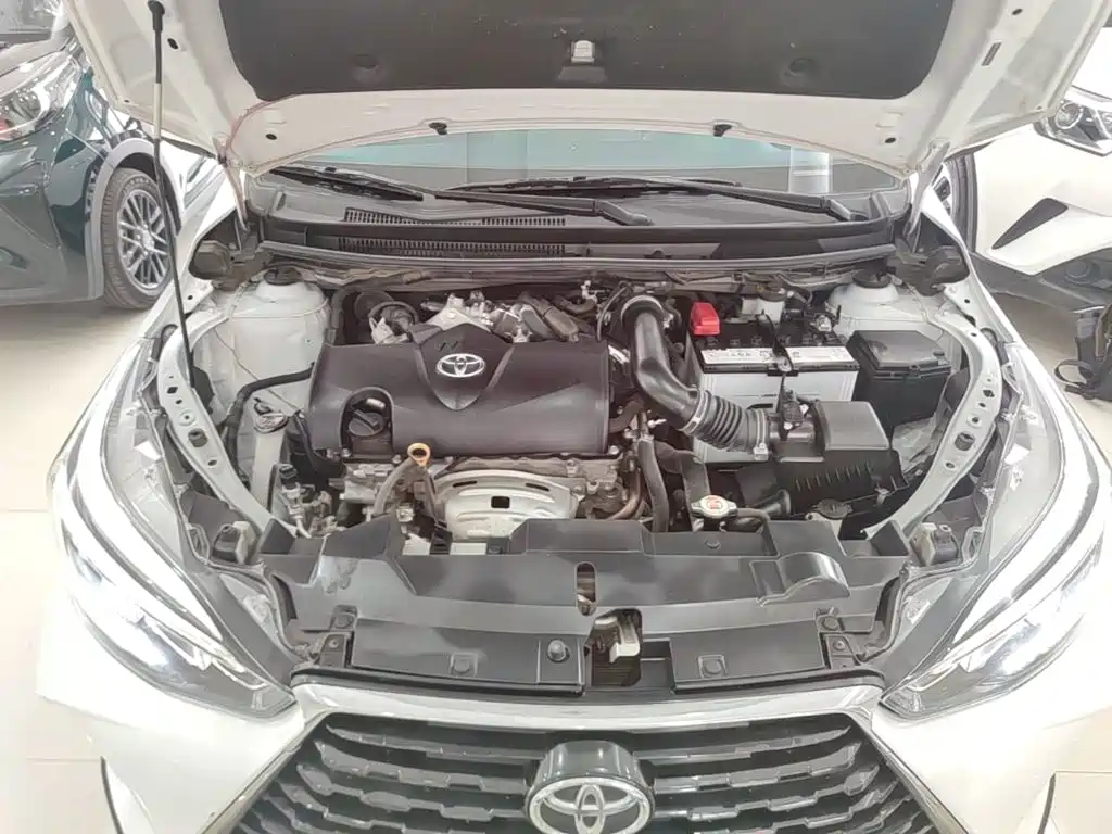 Toyota Yaris L 2023 — фото 20