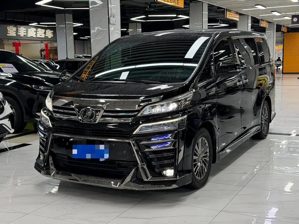 Toyota Vellfire 2021 — фото 1