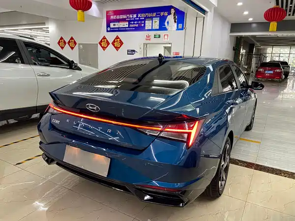 Hyundai Elantra 2023