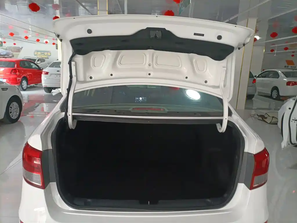Kia K2 2015 — фото 19