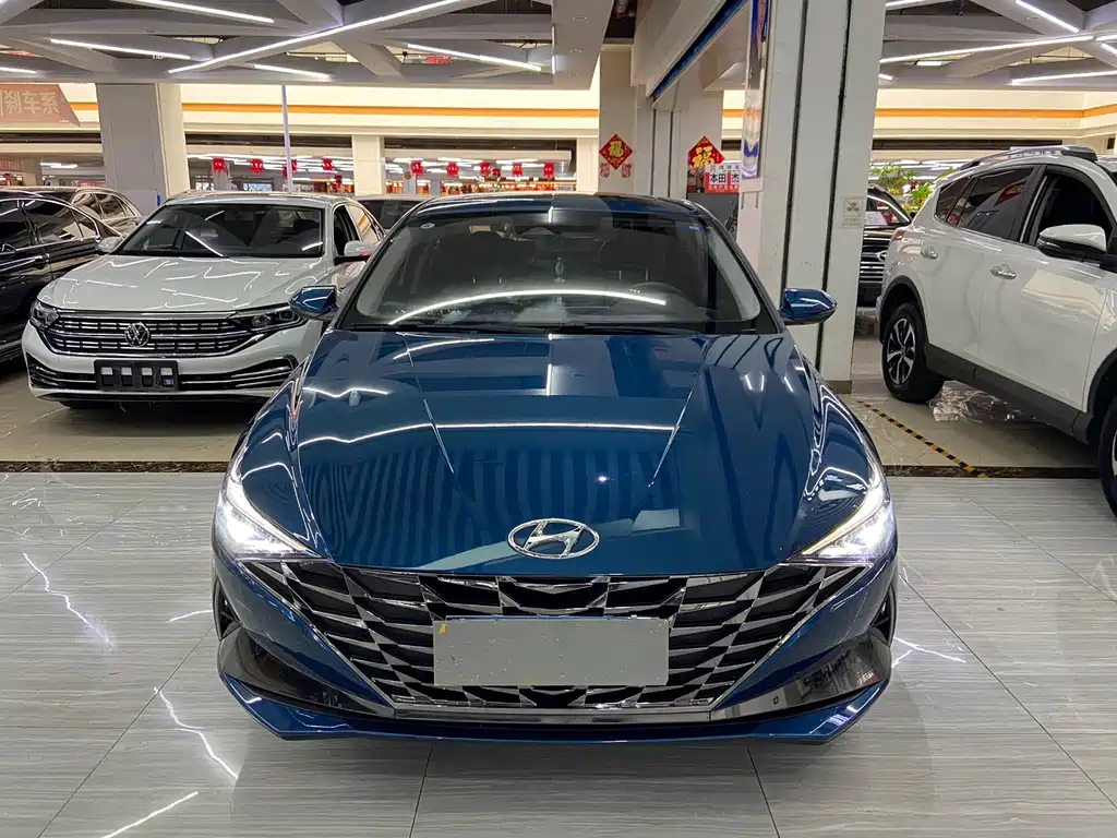Hyundai Elantra 2023