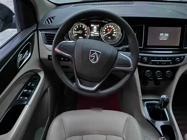 Baojun 730 2016