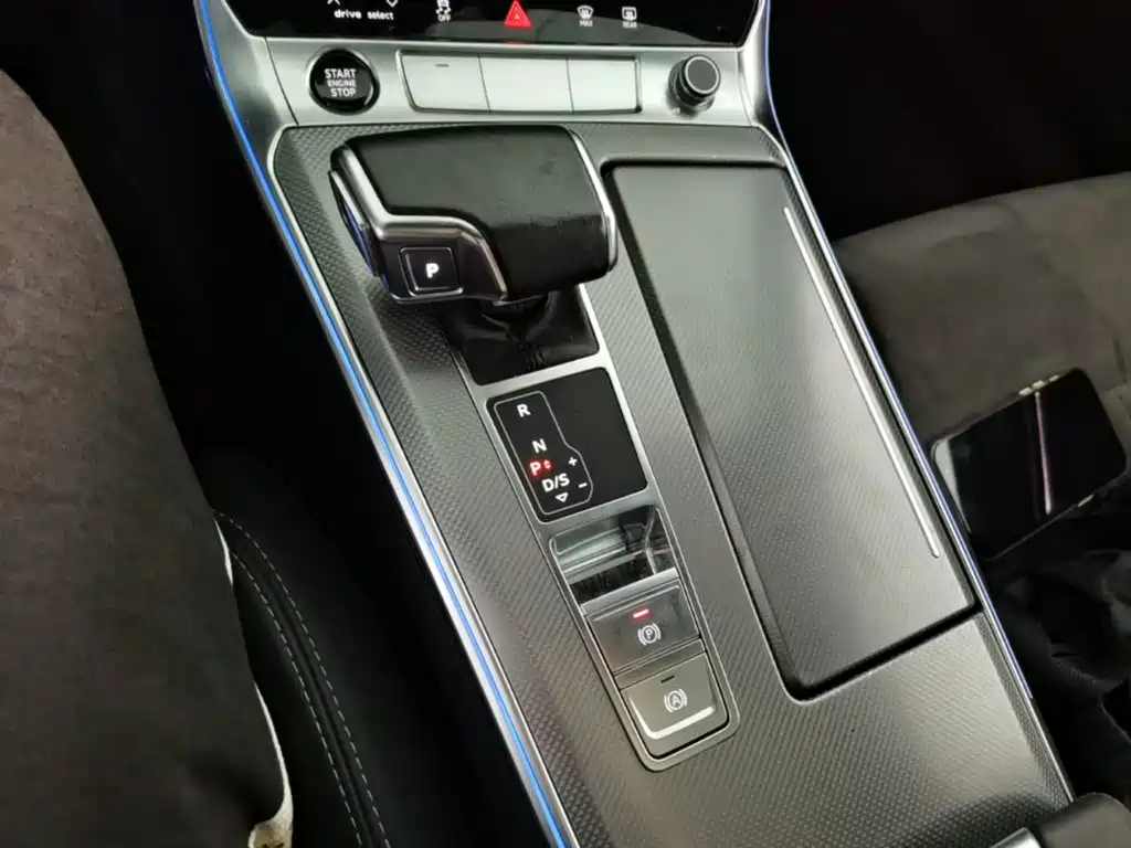 Audi A6L 2023 — фото 14