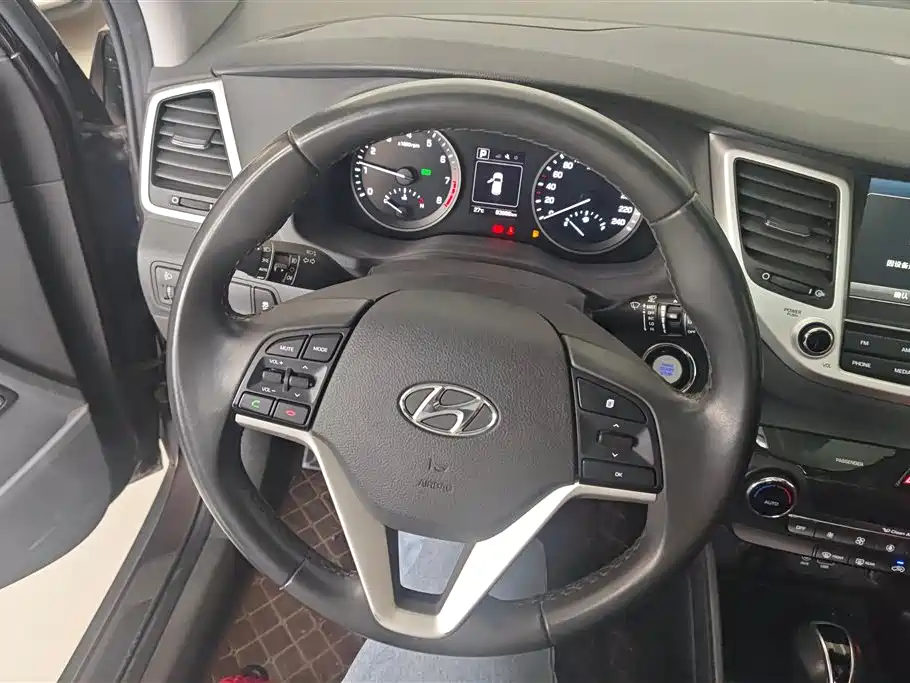 Hyundai Tucson 2018 — фото 15