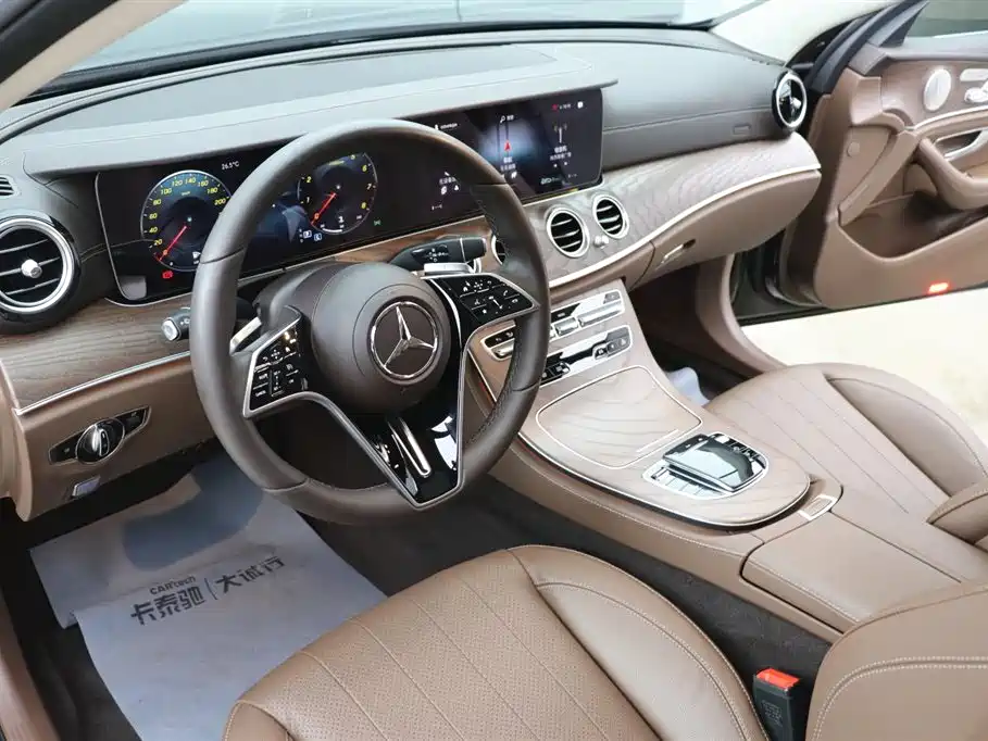 Mercedes-Benz E-Class 2023 — фото 14