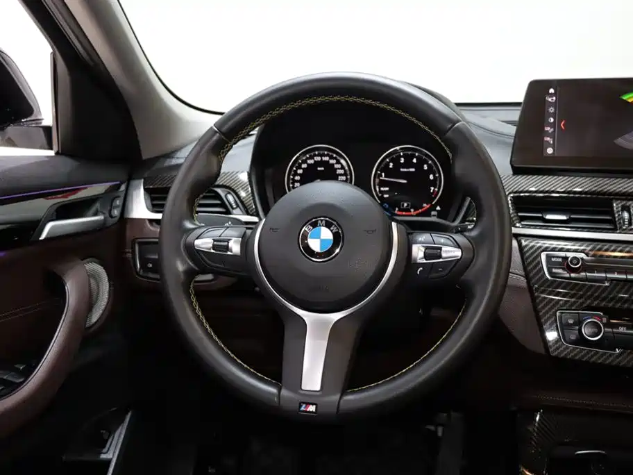 BMW X2 2024 — фото 13