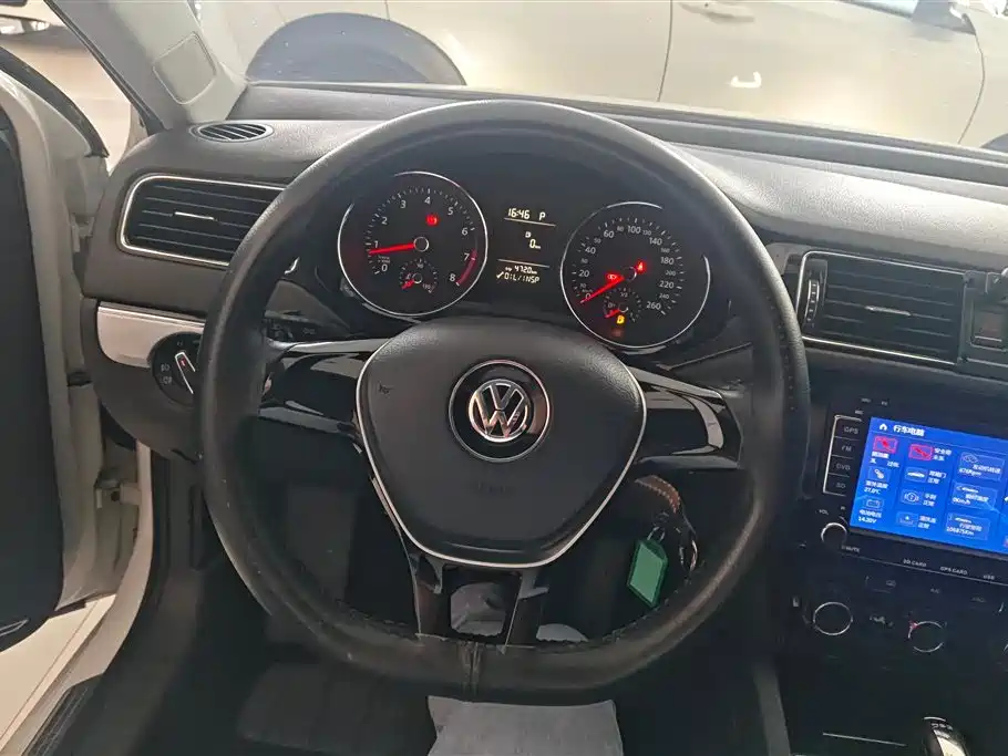 Volkswagen Sagitar 2015 — фото 15