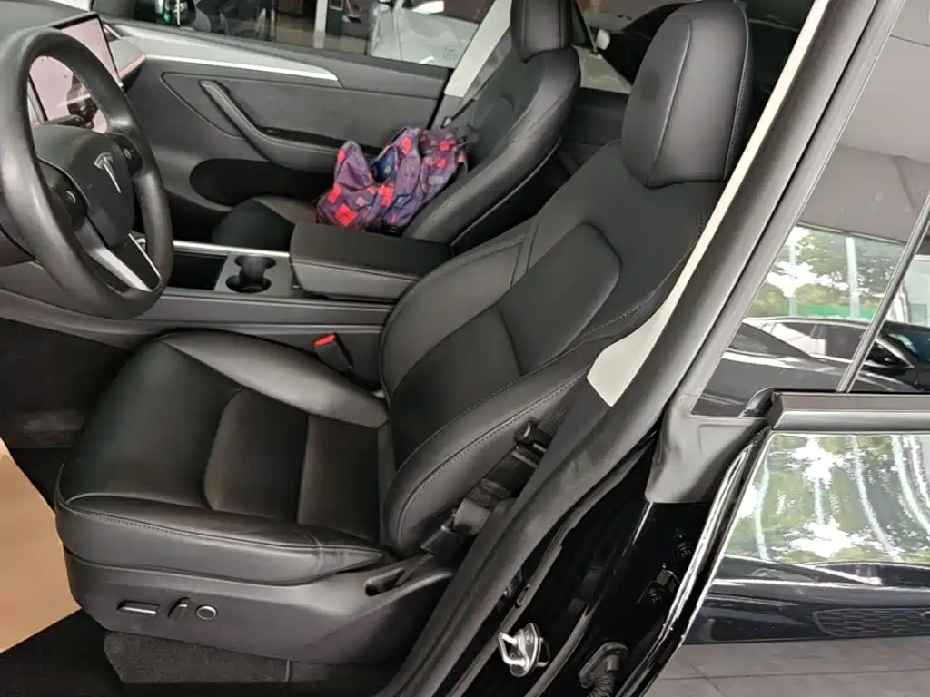 Tesla Model Y 2023 — фото 15