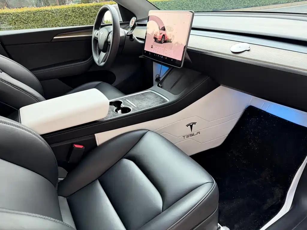 Tesla Model Y 2023 — фото 16