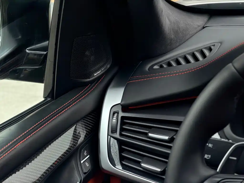 BMW X5 M 2015 — фото 25