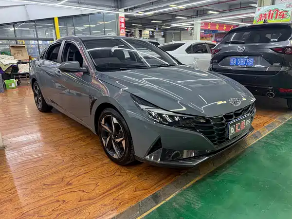 Hyundai Elantra 2021