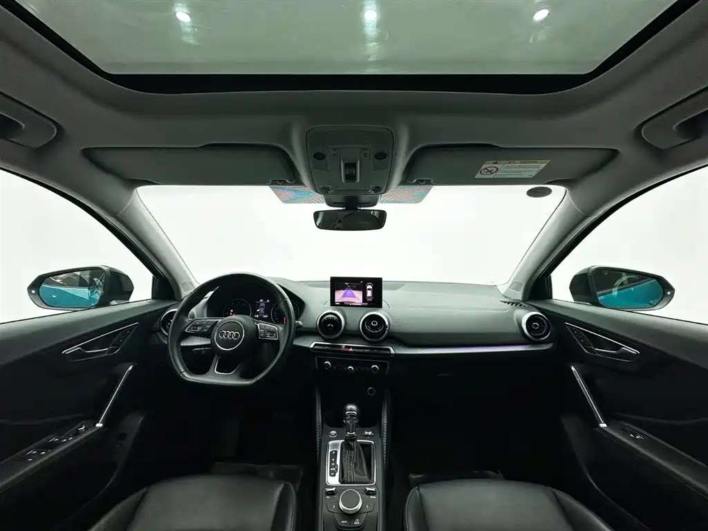 Audi Q2L 2023 — фото 10