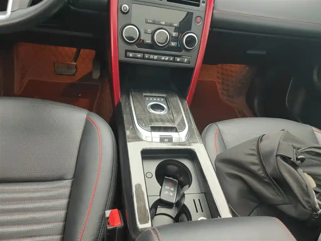 Land Rover Discovery Sport 2019 — фото 10