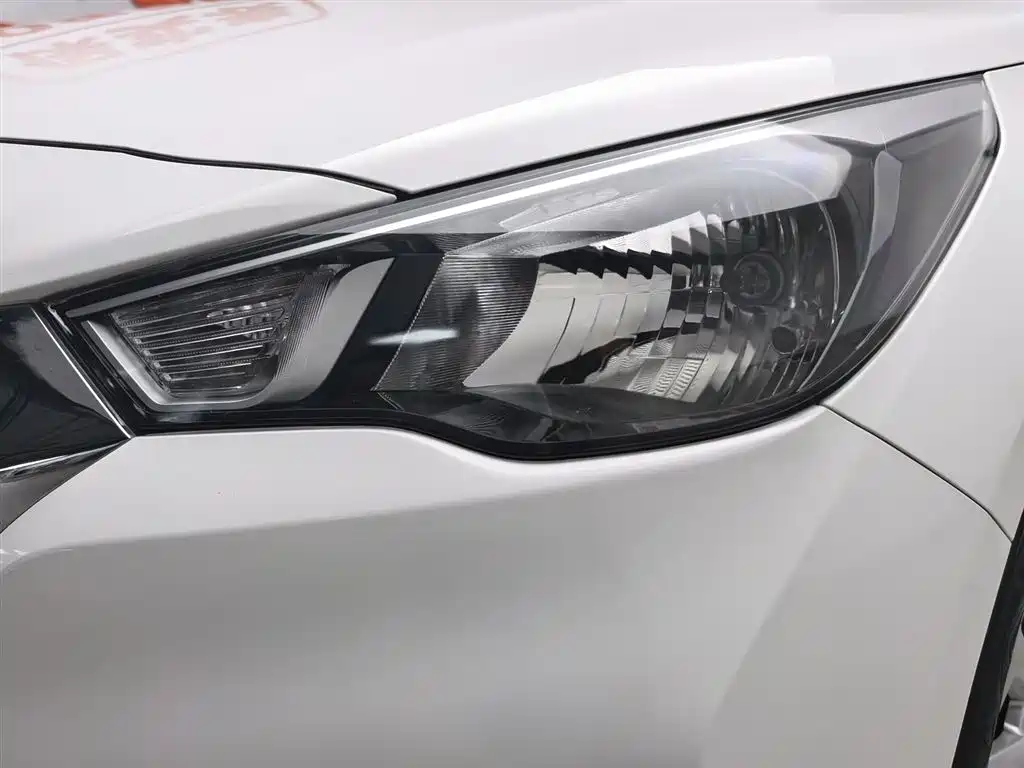 Hyundai Verna 2017 — фото 7