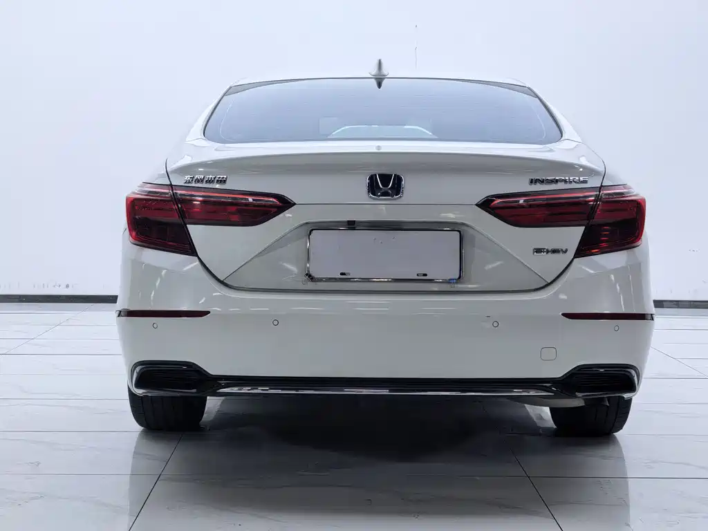 Honda Inspire 2022 — фото 8