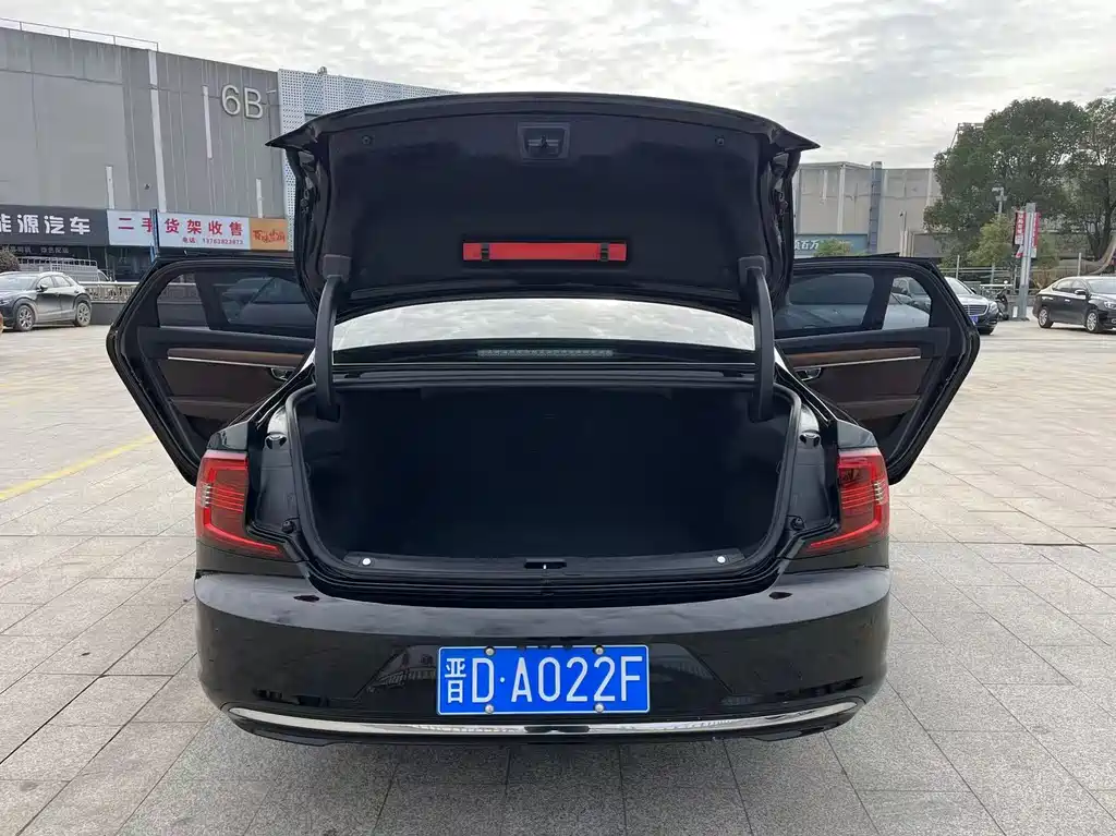 Volvo S90 2022 — фото 18