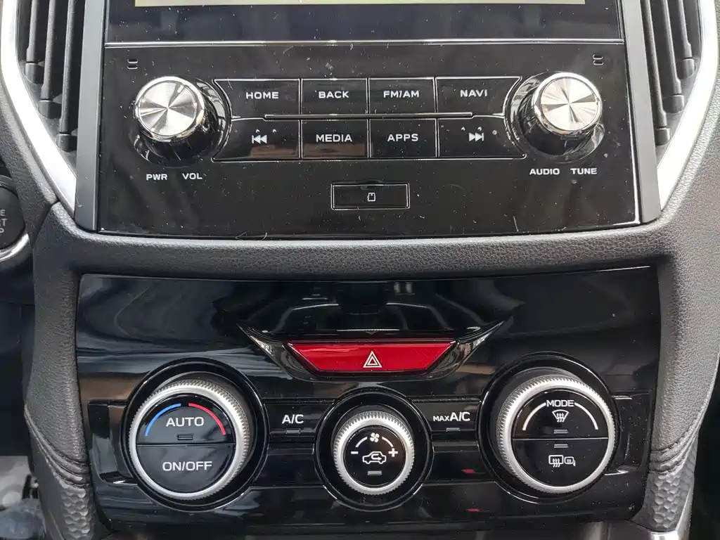 Subaru Forester 2022 — фото 16