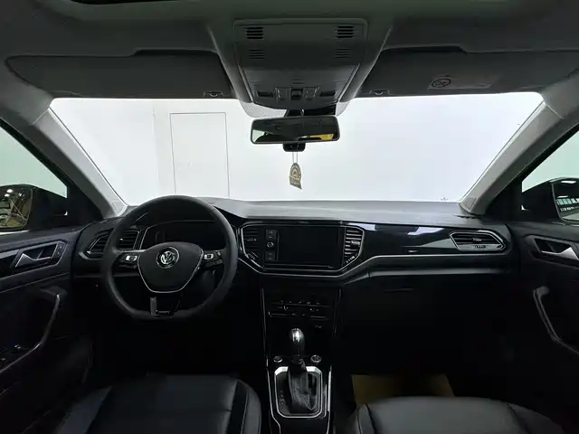 Volkswagen T-Roc 2020 — фото 10