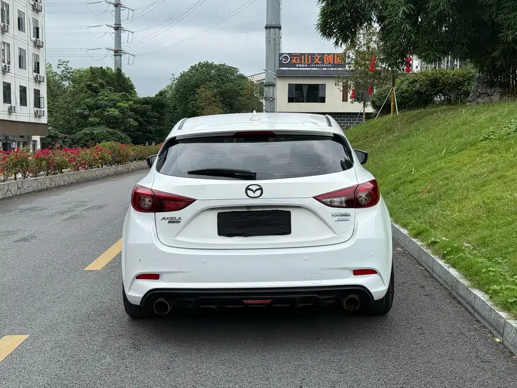 Mazda 3 Axela 2019 — фото 8