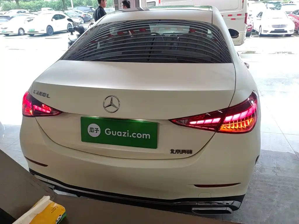 Mercedes-Benz C-Class 2025