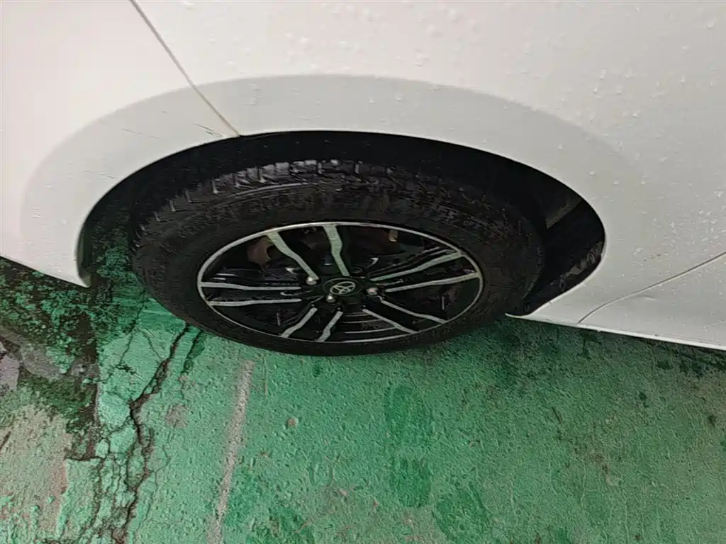 Toyota Yaris L 2015 — фото 23