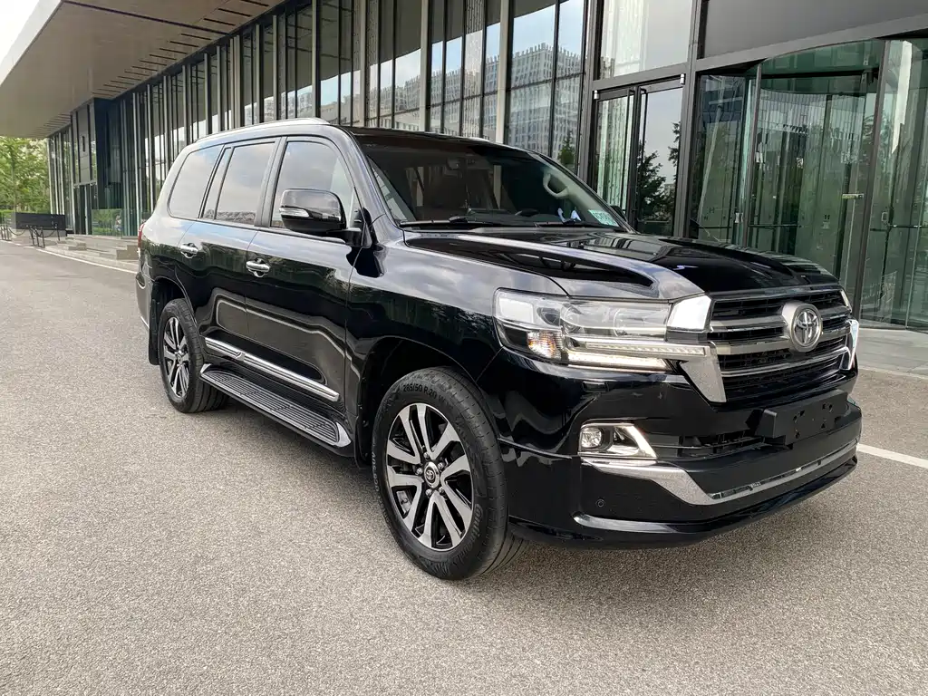 Toyota Land Cruiser 2019 — фото 2