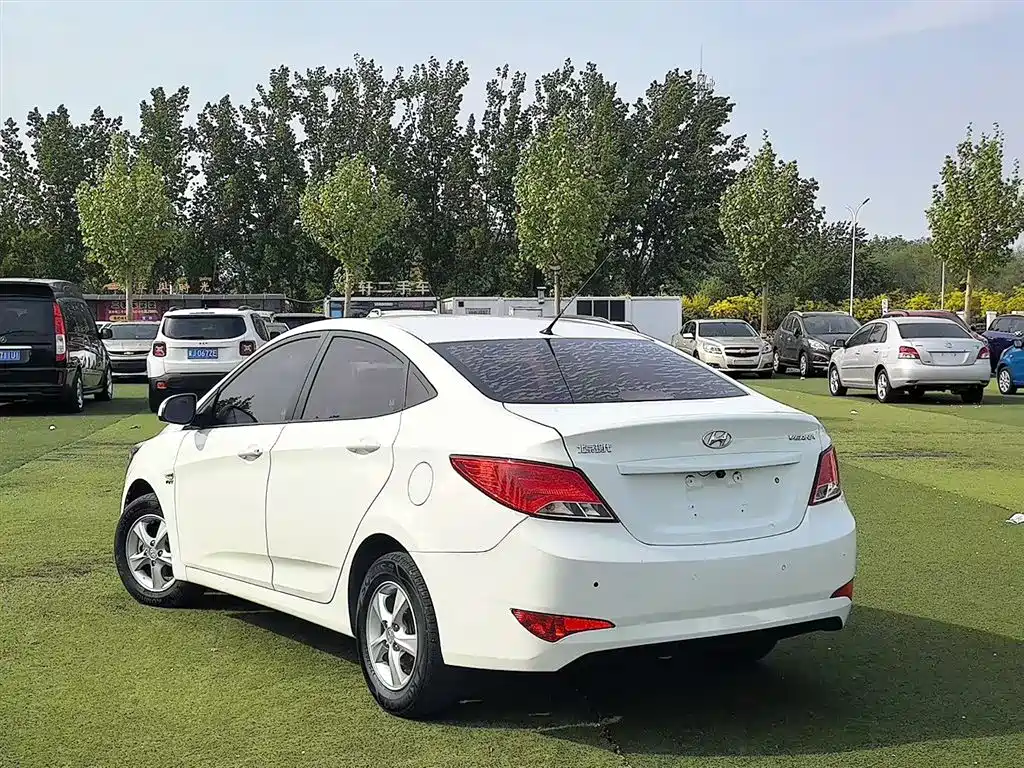 Hyundai Verna 2016 — фото 6