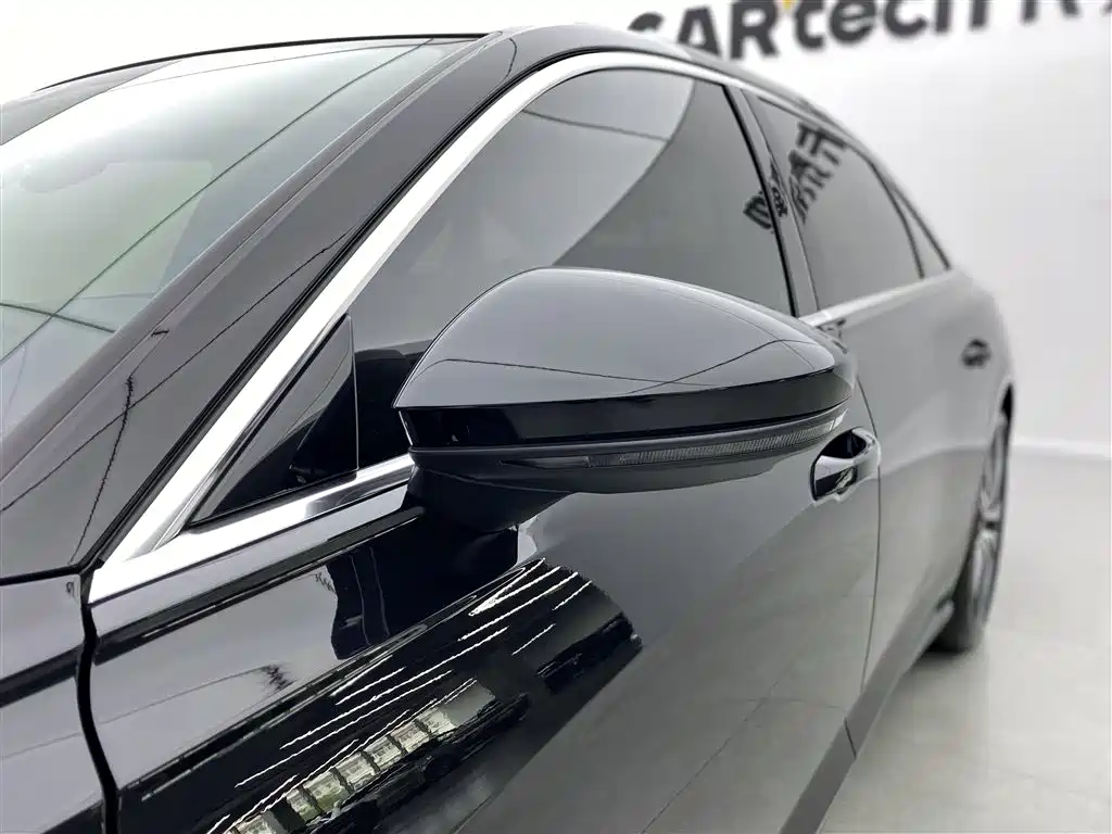 Audi A6L 2024 — фото 28