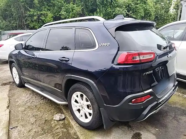 Jeep Cherokee 2016