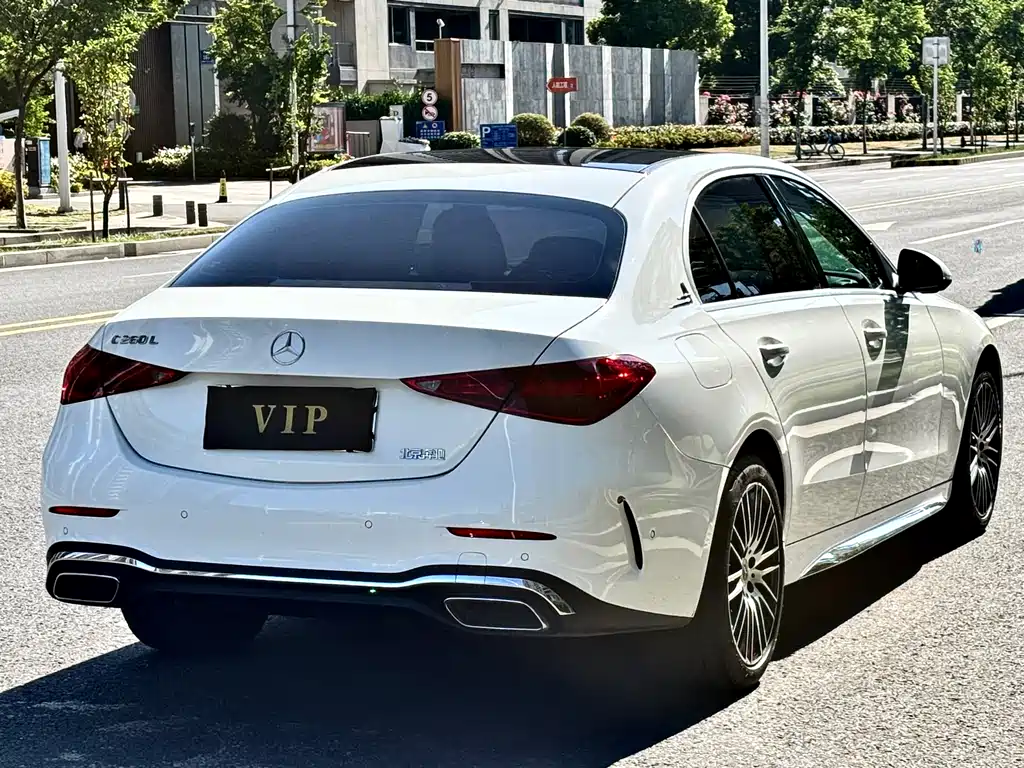 Mercedes-Benz C-Class 2024