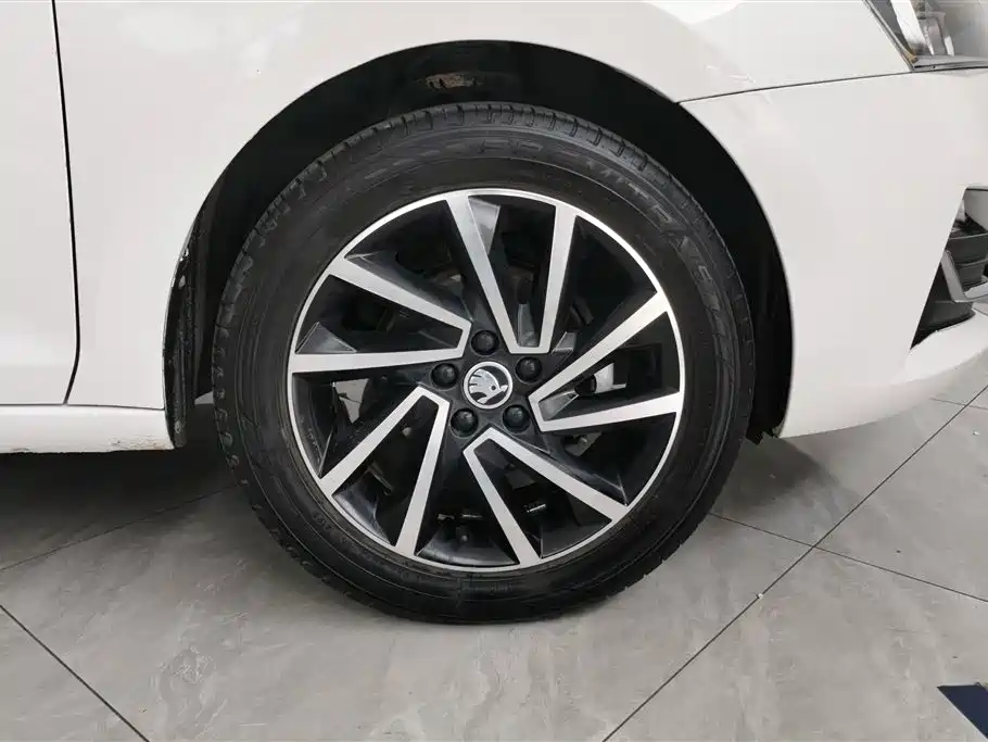 Skoda Rapid 2021